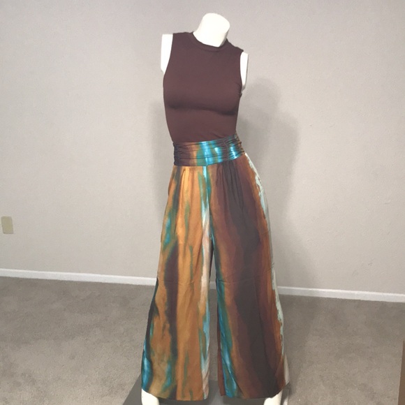 NY&CO mock top, & multi color palazzo pants set